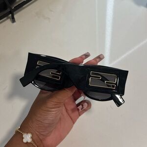 Fendi Baguette sunglasses FE40109I